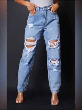 NWT PrettyLittleThing Light Blue Ripped Mom Jeans